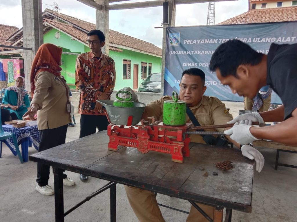 Warga Penen Inisiatif Terra Ulang Timbangan di Wilayahnya