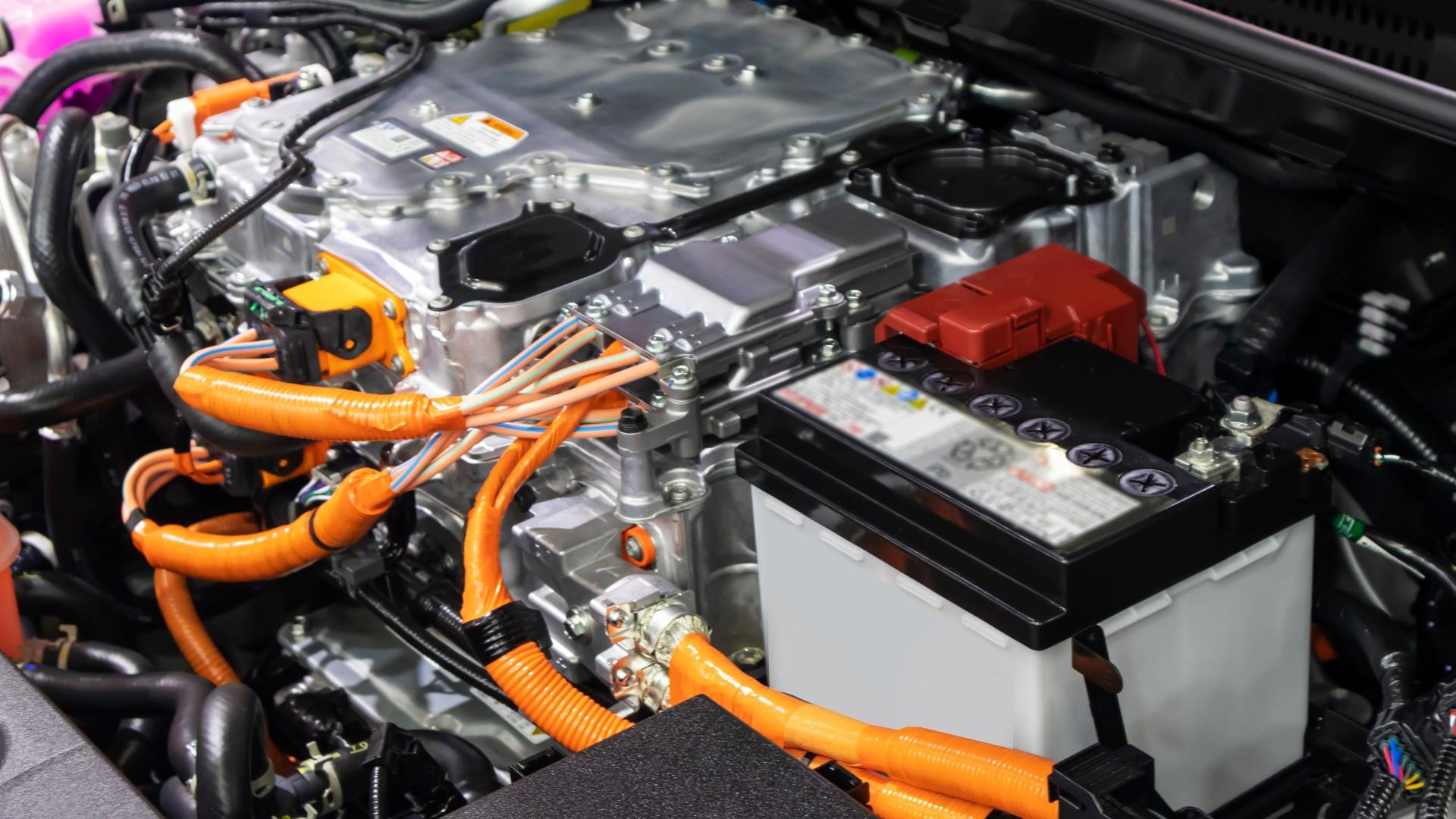 AUTOMOTIVE &
SPARE PARTS